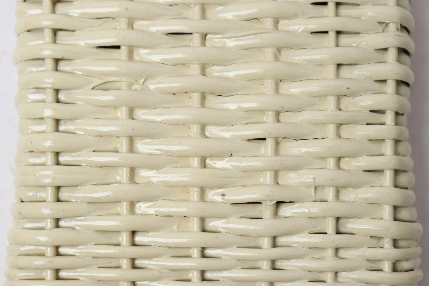 Wicker/Rattan Urn & Pedestal - 30in Best of Colombia