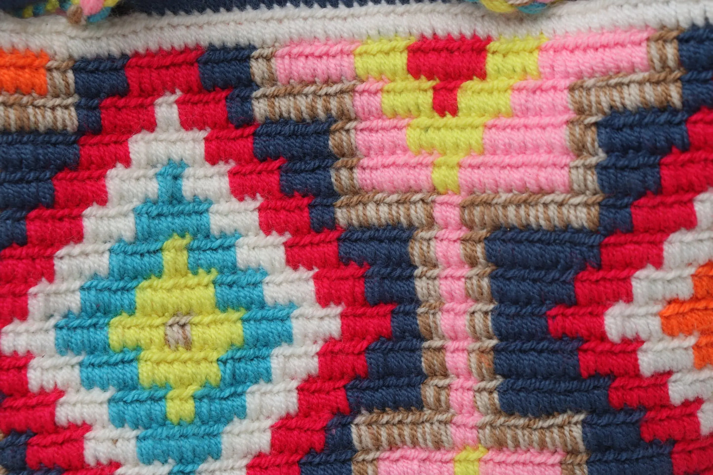 Matizada Pink Wayuu Bag - Large Best of Colombia