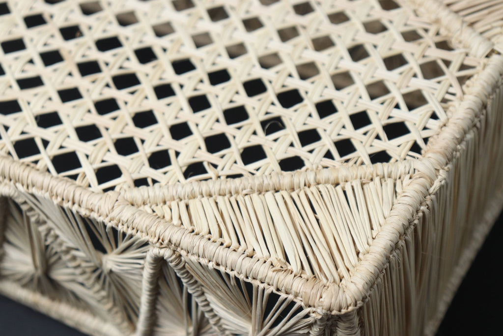 Hand woven Pyramids Iraca/Straw Tray - Best of Colombia