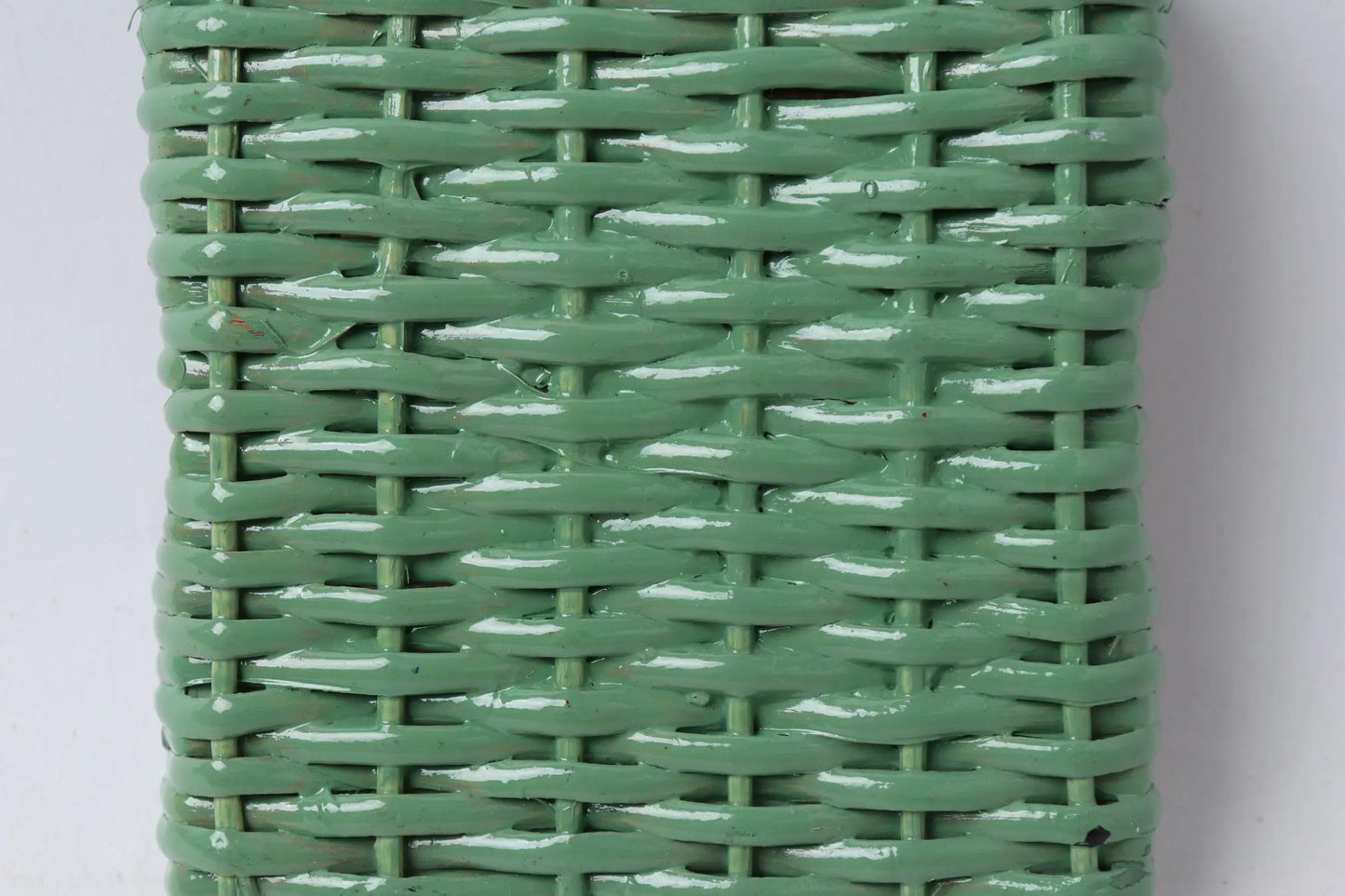 43 inch Wicker Pedestal & Urn Best of Colombia