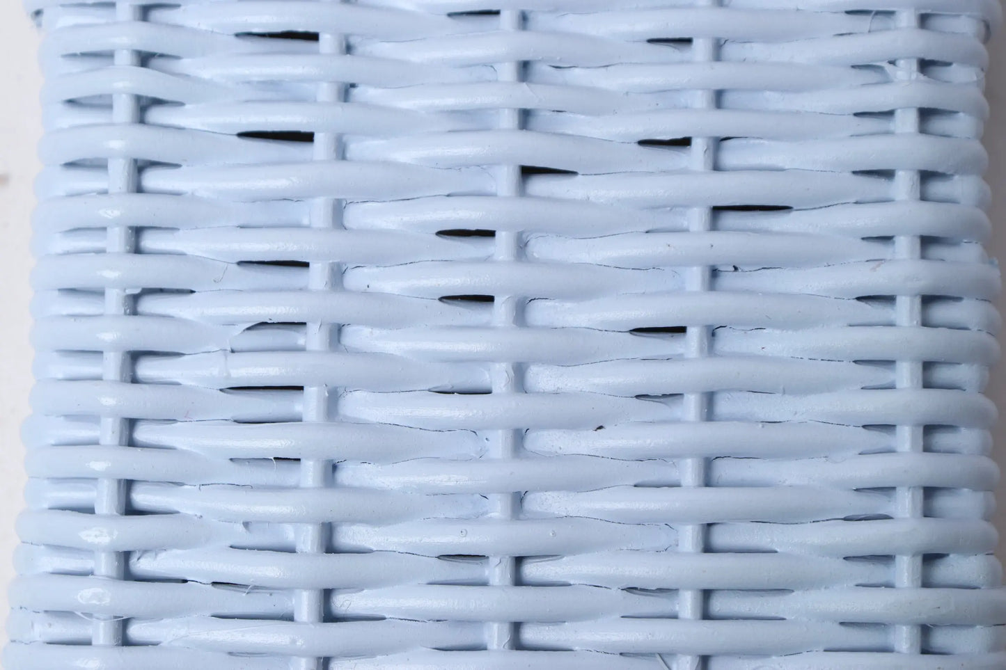 43 inch Wicker Pedestal & Urn Best of Colombia