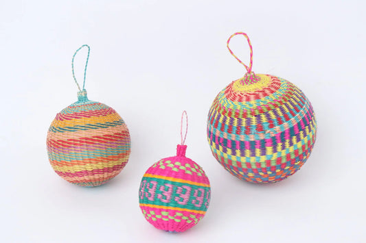 Medium,Large & XL ornament Balls Set Bestofcolombia1