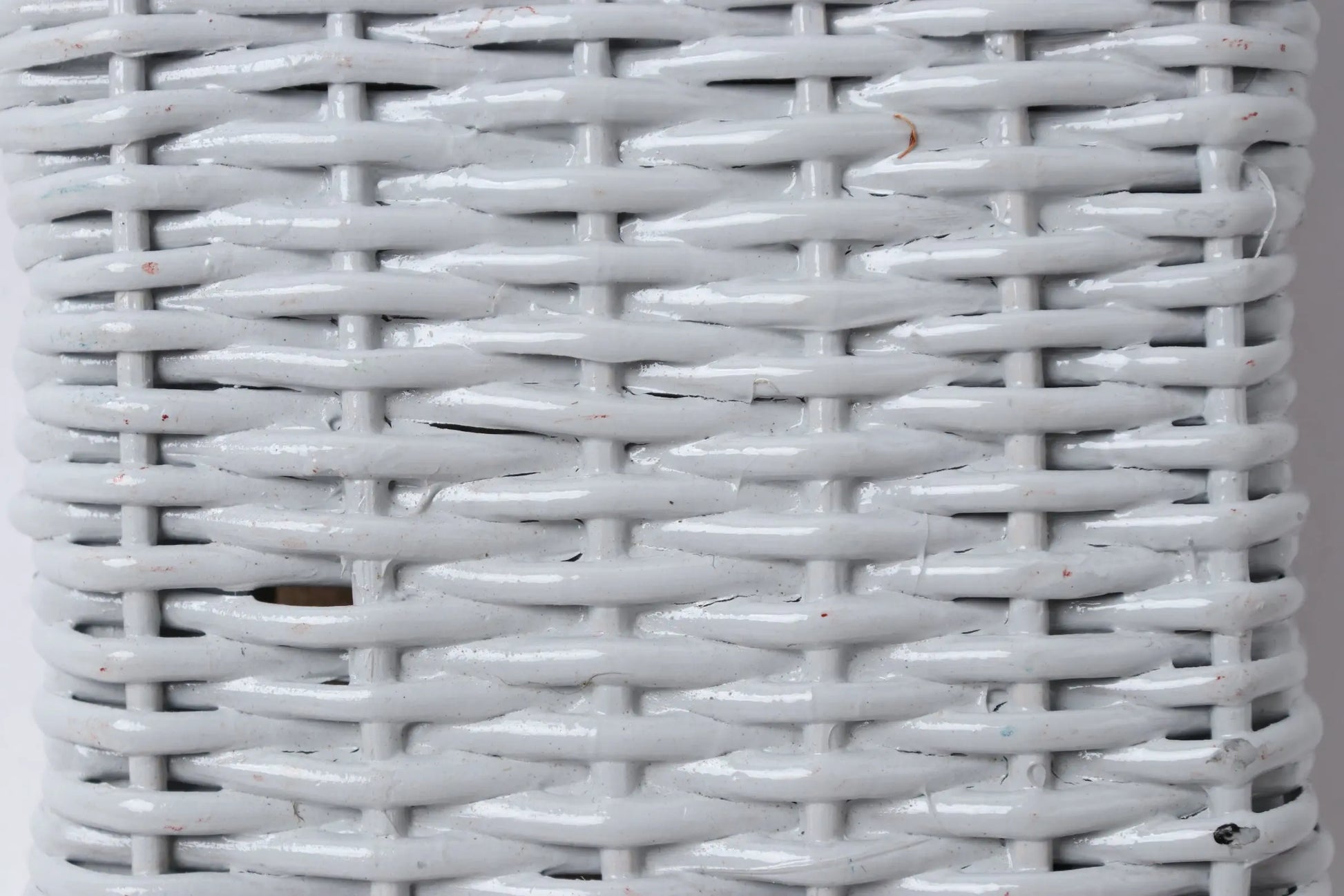 43 inch Wicker Pedestal & Urn Best of Colombia