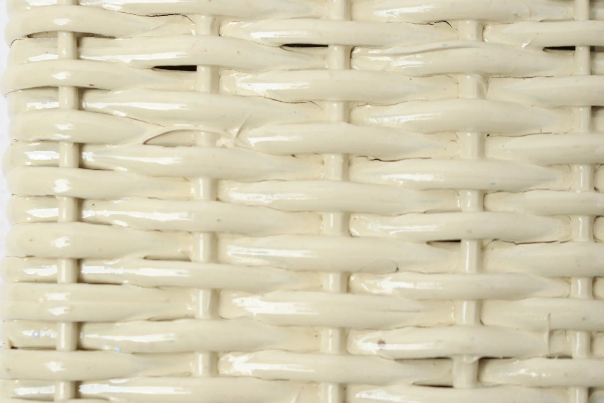 43 inch Wicker Pedestal & Urn Best of Colombia