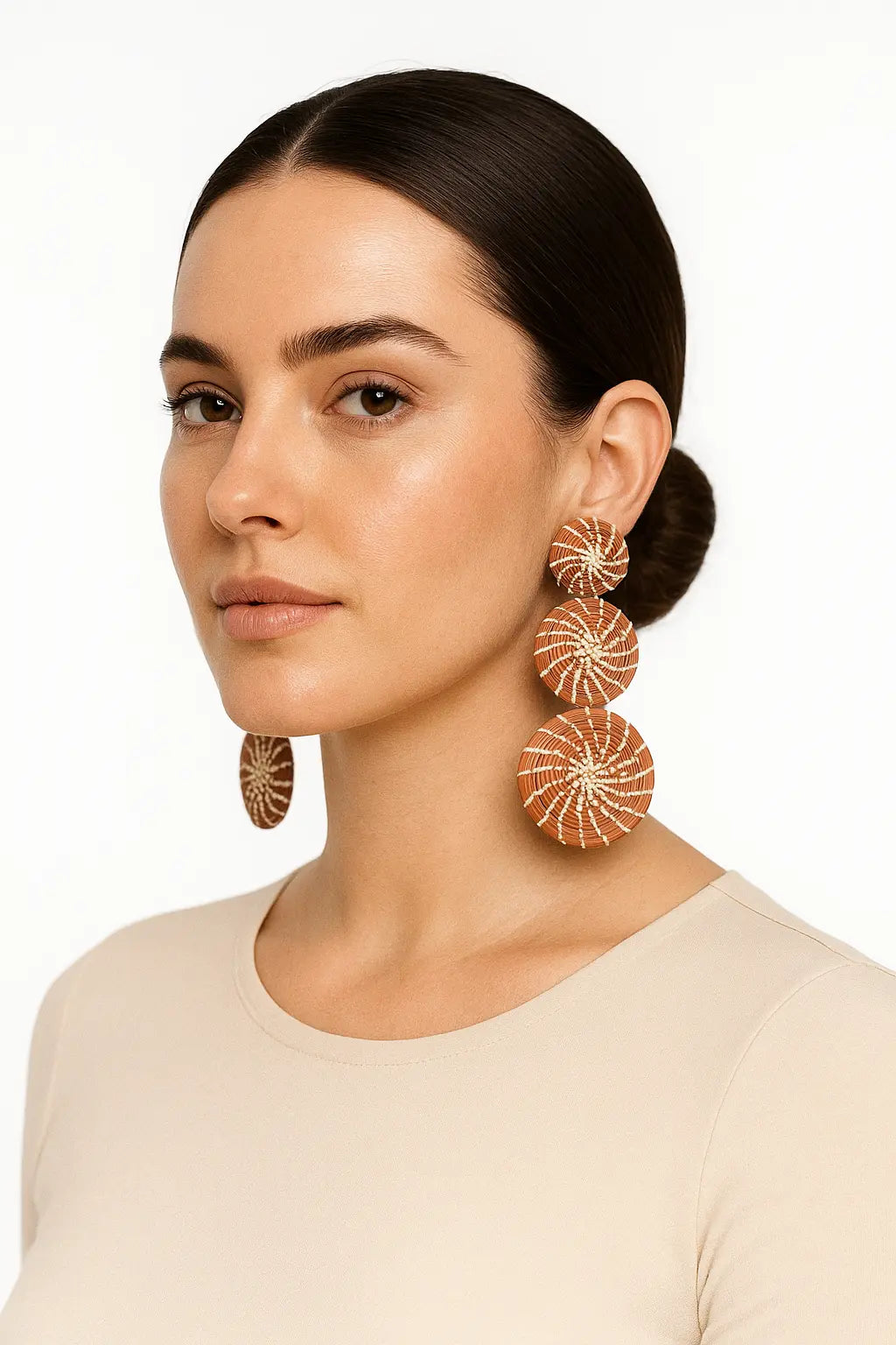 Circular natural & orange color earrings Best of Colombia