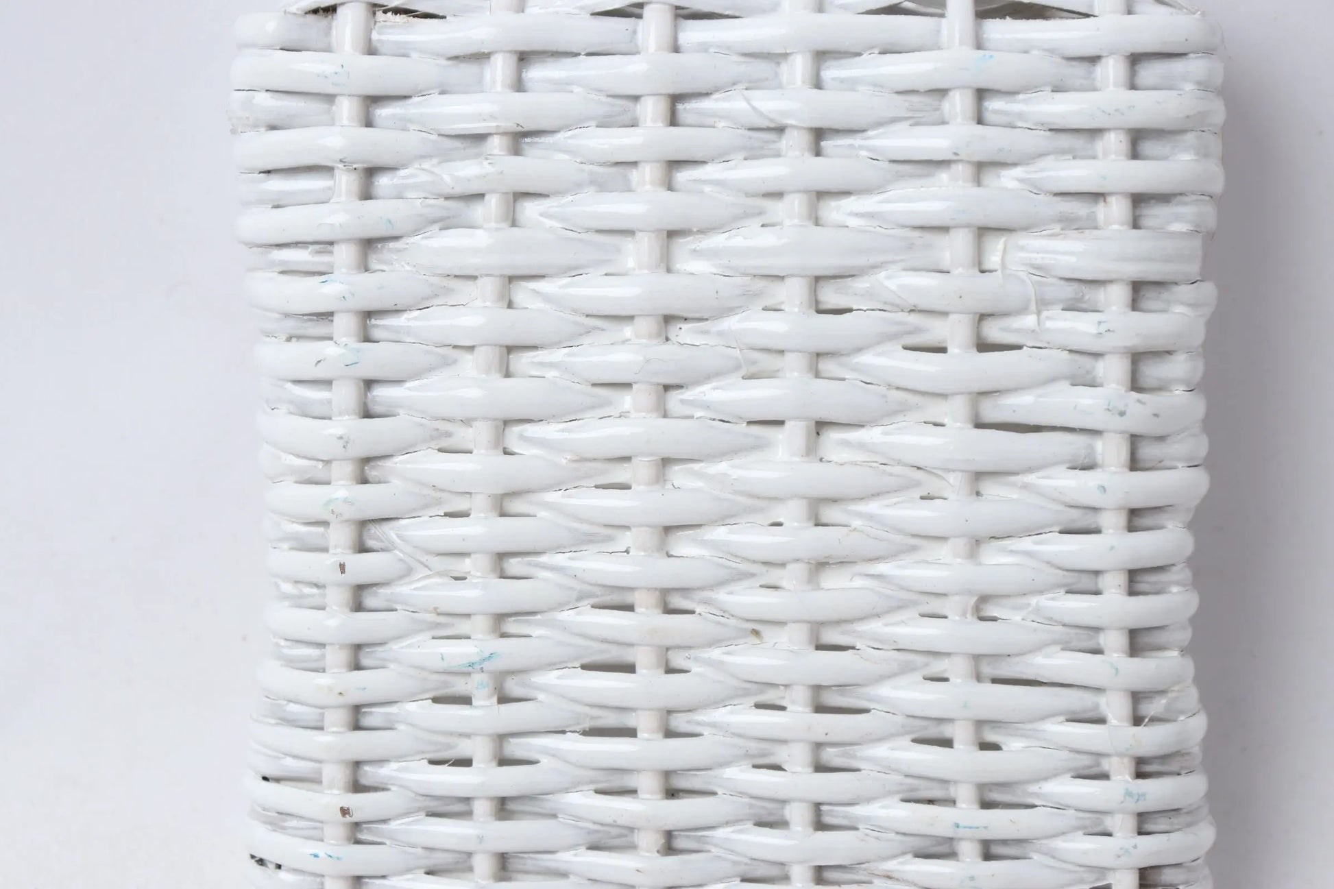 43 inch Wicker Pedestal & Urn Best of Colombia