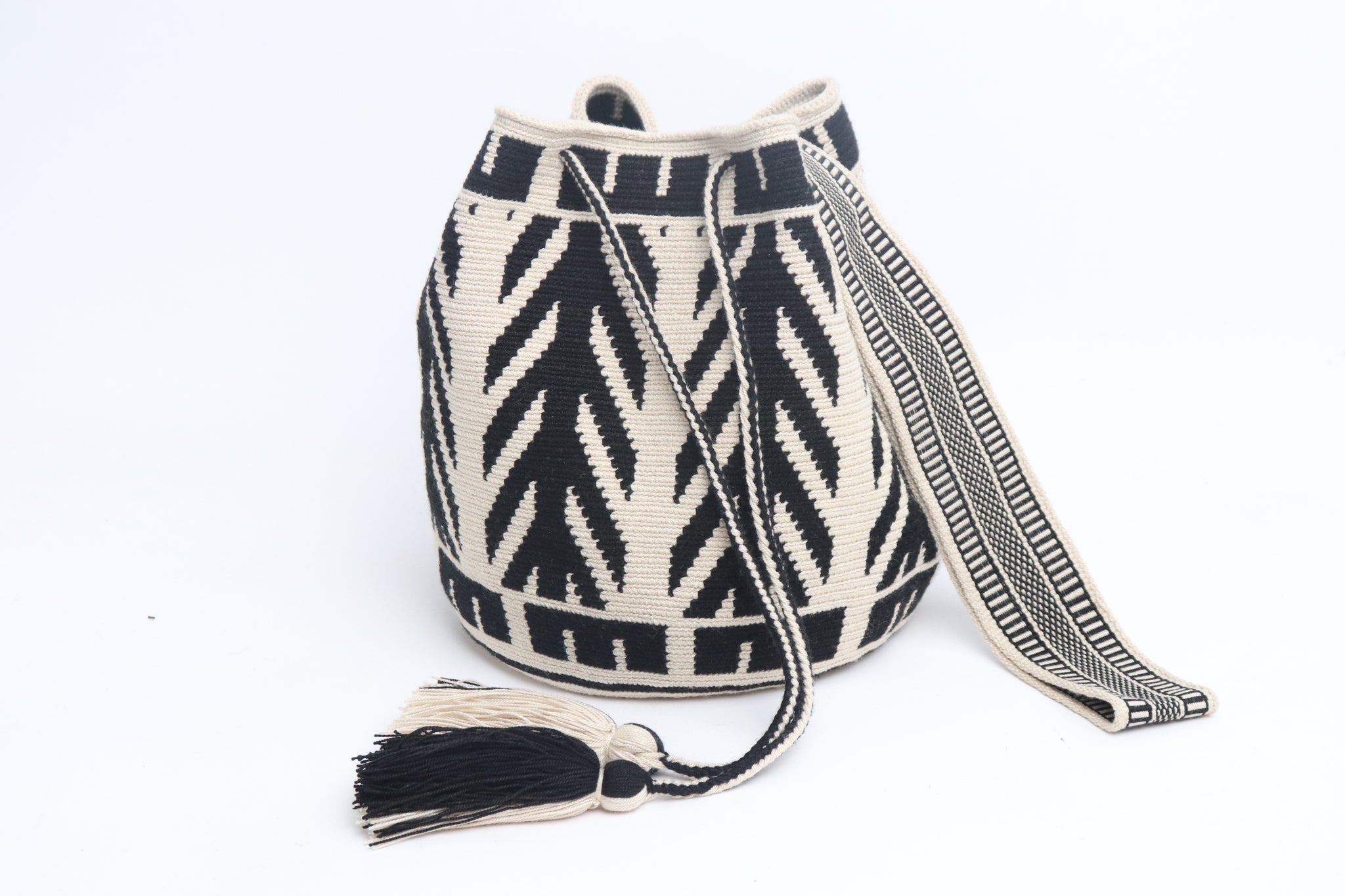 Tokyo Wayuu Bag - Large – Best of Colombia