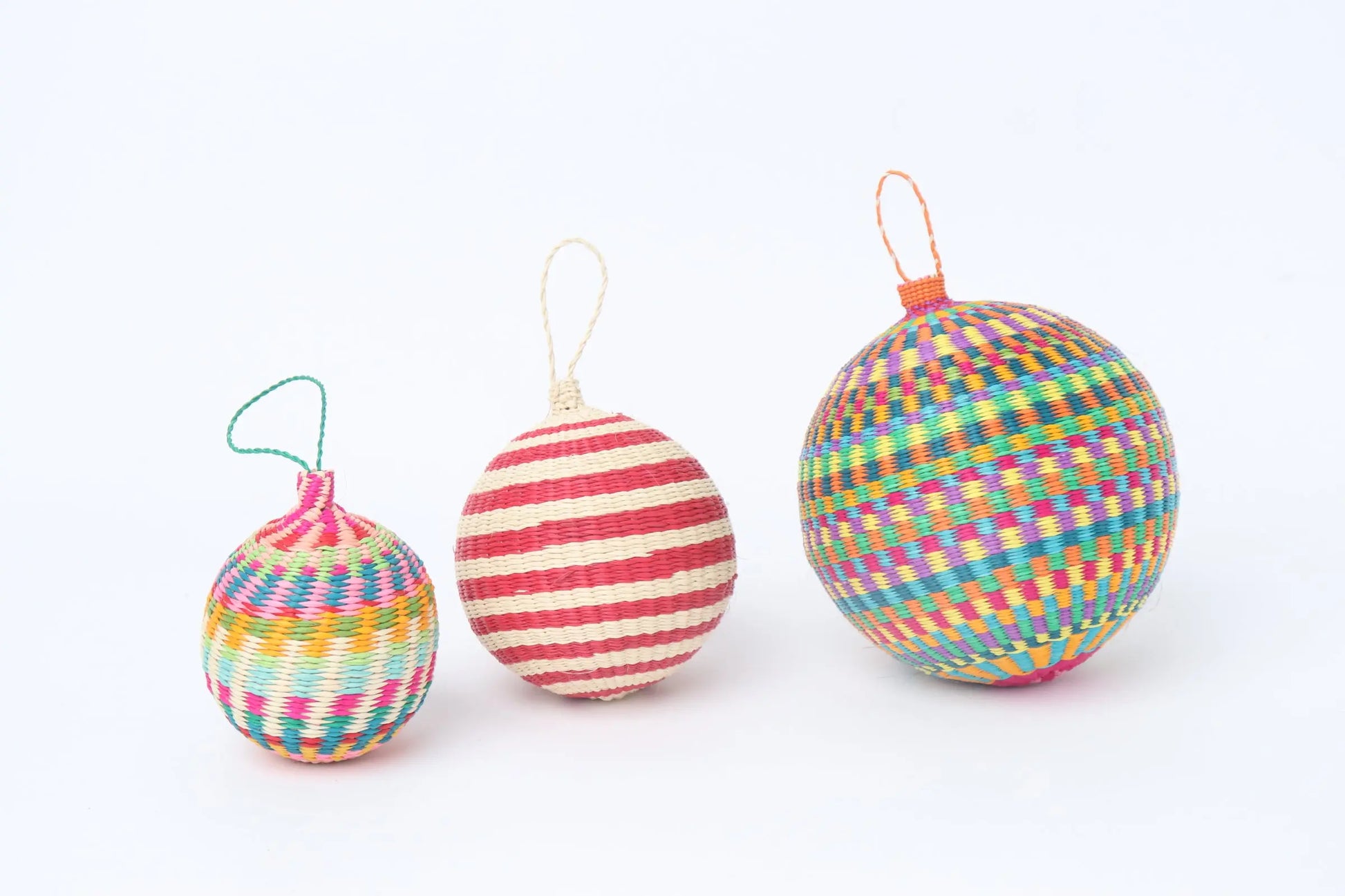 Medium,Large & XL ornament Balls Set Bestofcolombia1