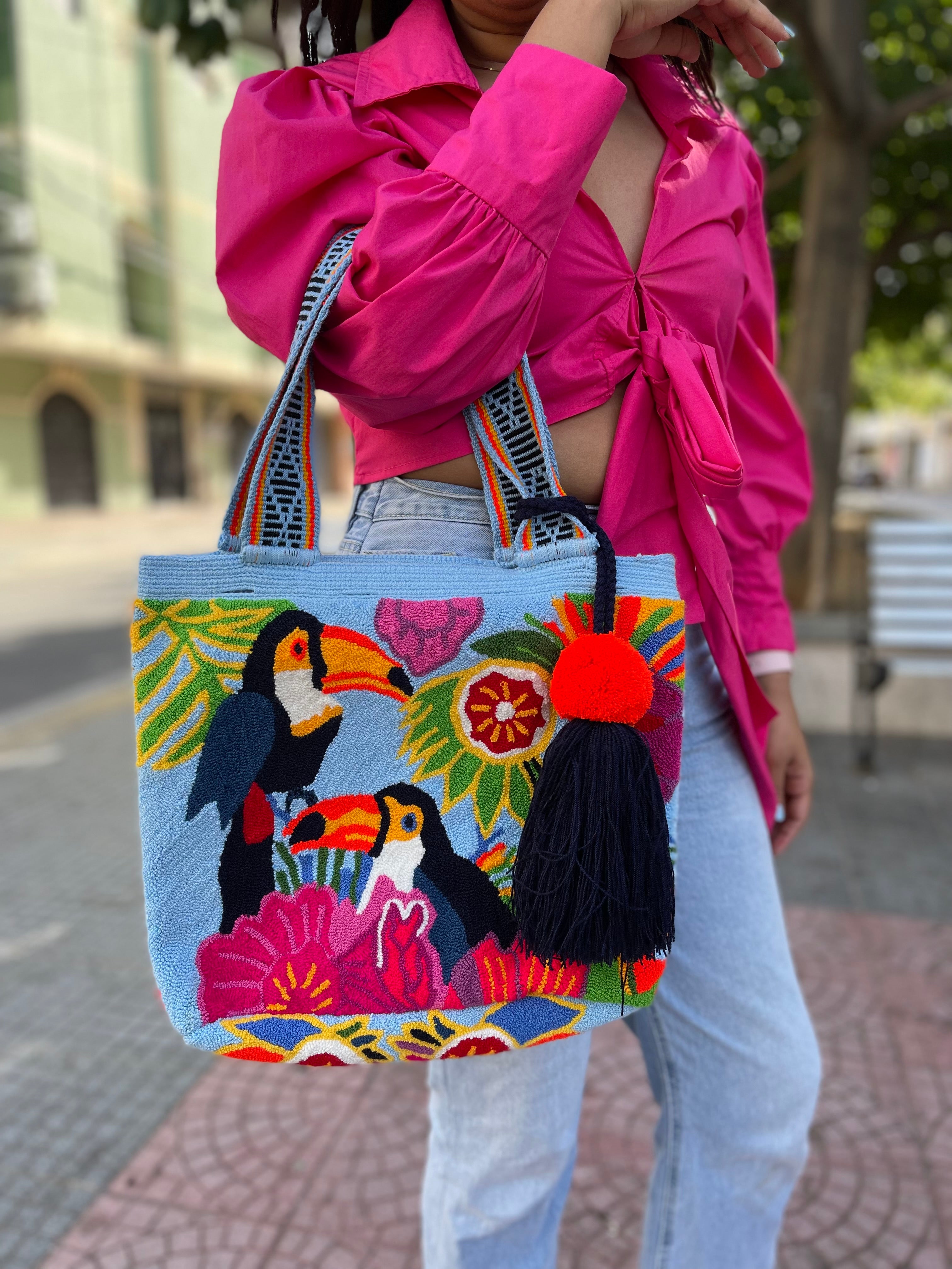 Colombian Handbags, Mochila Wayuu, 100% Original Colombian Cotton Handmade  Bucket Bag. (EMBROIDERY)