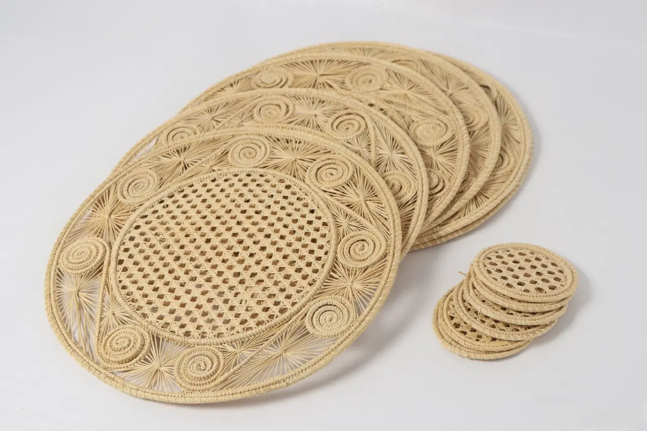 Handwoven Caracoli iraca Placemats - 14in Natural Color Bestofcolombia1