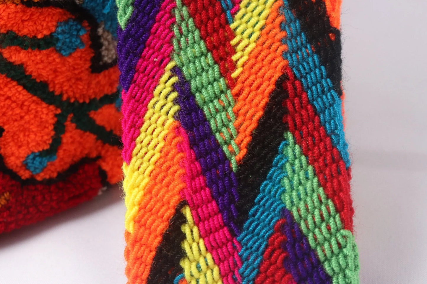 Colorfull Tapizada Wayuu Mochila Bag with Lining Large - Birds Edition - Best of Colombia