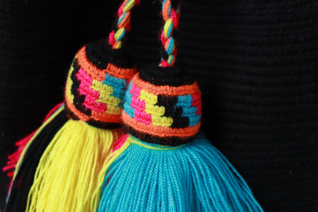 Colorfull Black Wayuu Bag - Best of Colombia