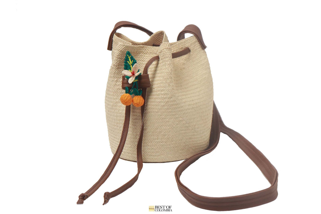 Handwoven iraca Crossbody Bag with leather - Best of Colombia