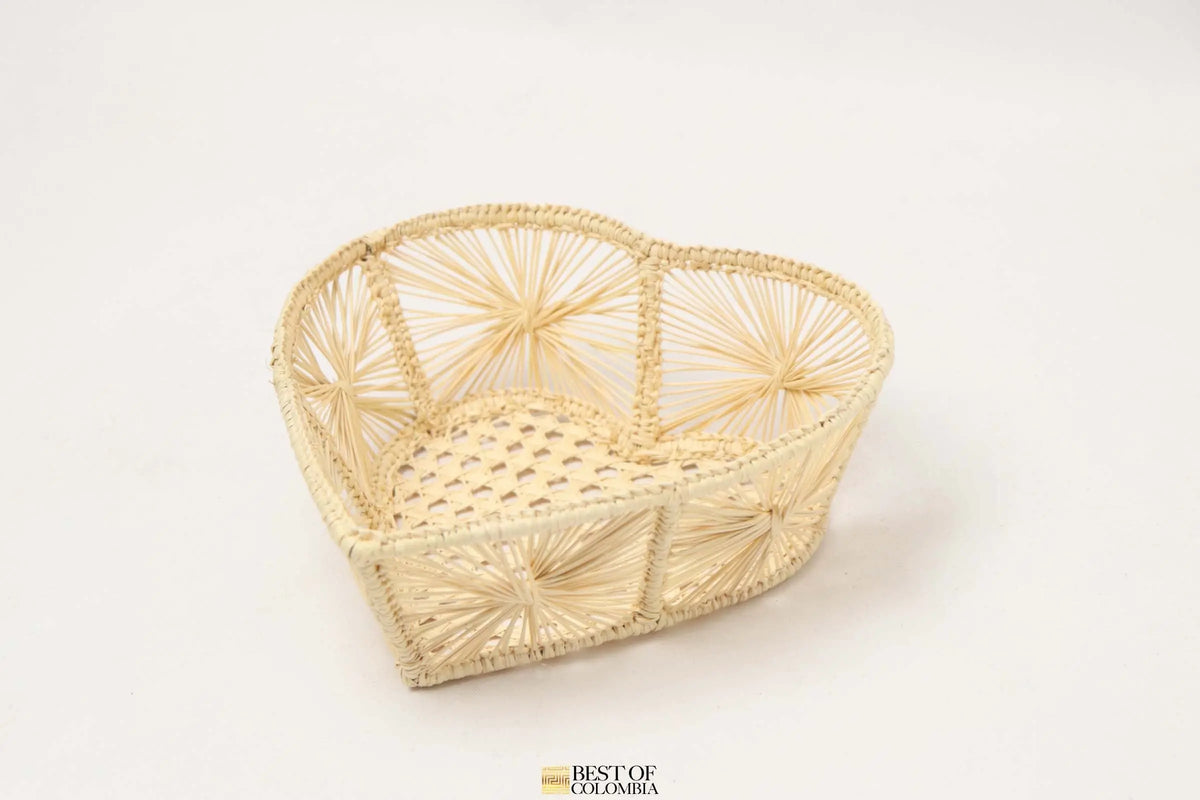 Small Heart Iraca/Straw Bread Basket - Best of Colombia